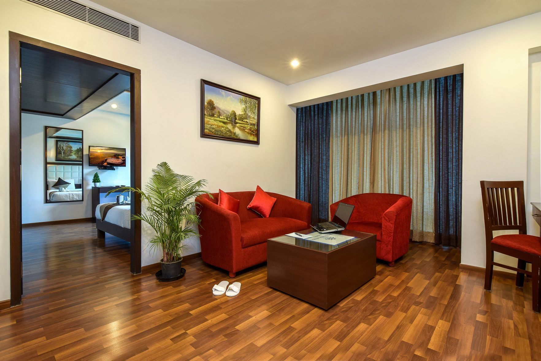 Living area | 32-inch LED TV with cable channels, TV