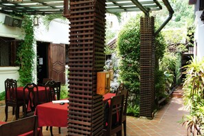 Café da manhã, almoço e jantar