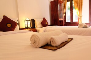 Standard Twin Room - Phousi Guesthouse (Luang Prabang)