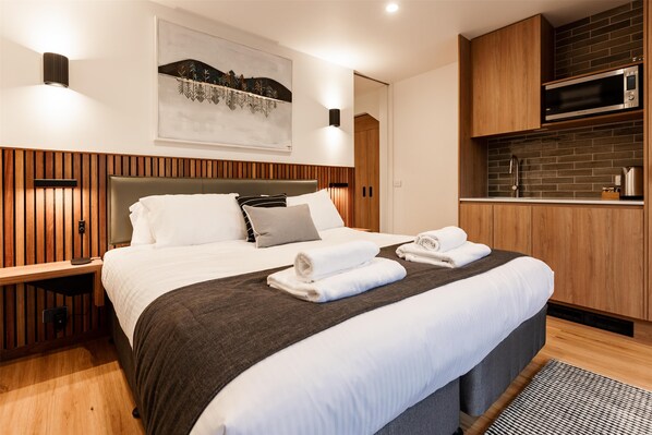 Camera (Hotel) | Ferro/asse da stiro, con stile personalizzato