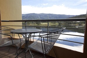 Apartment, 2 Bedrooms, Lake View | Lake view