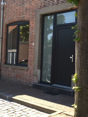 舒適雙人房, 1 間臥室 | 筆電工作空間、隔音、免費無線上網、床單