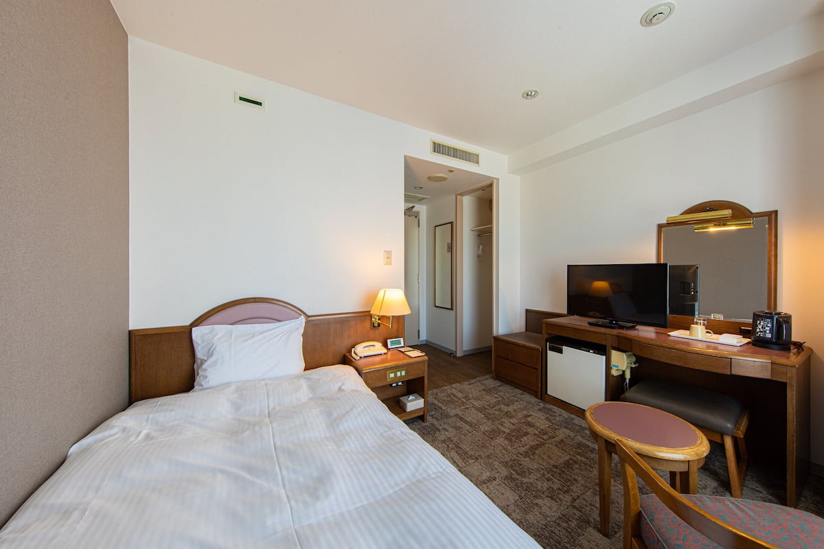 Single Room, 1 Single Bed (Non-smoking)
