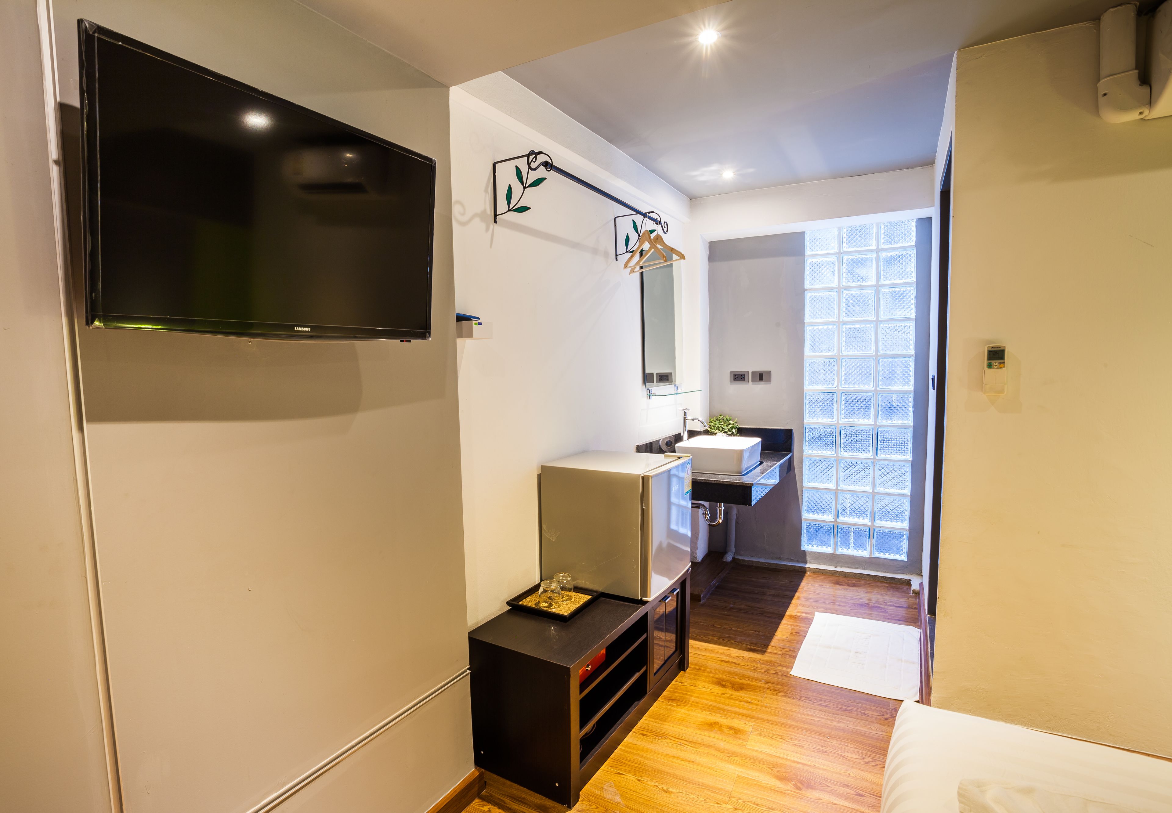 admire standard  (no window, no balcony) | rollaway beds