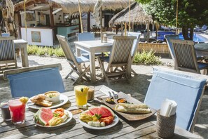 Free daily cooked-to-order breakfast - Karma Kayak (Gili Trawangan)