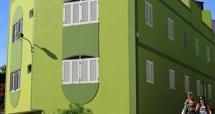 Residencial Raiar - Hostel