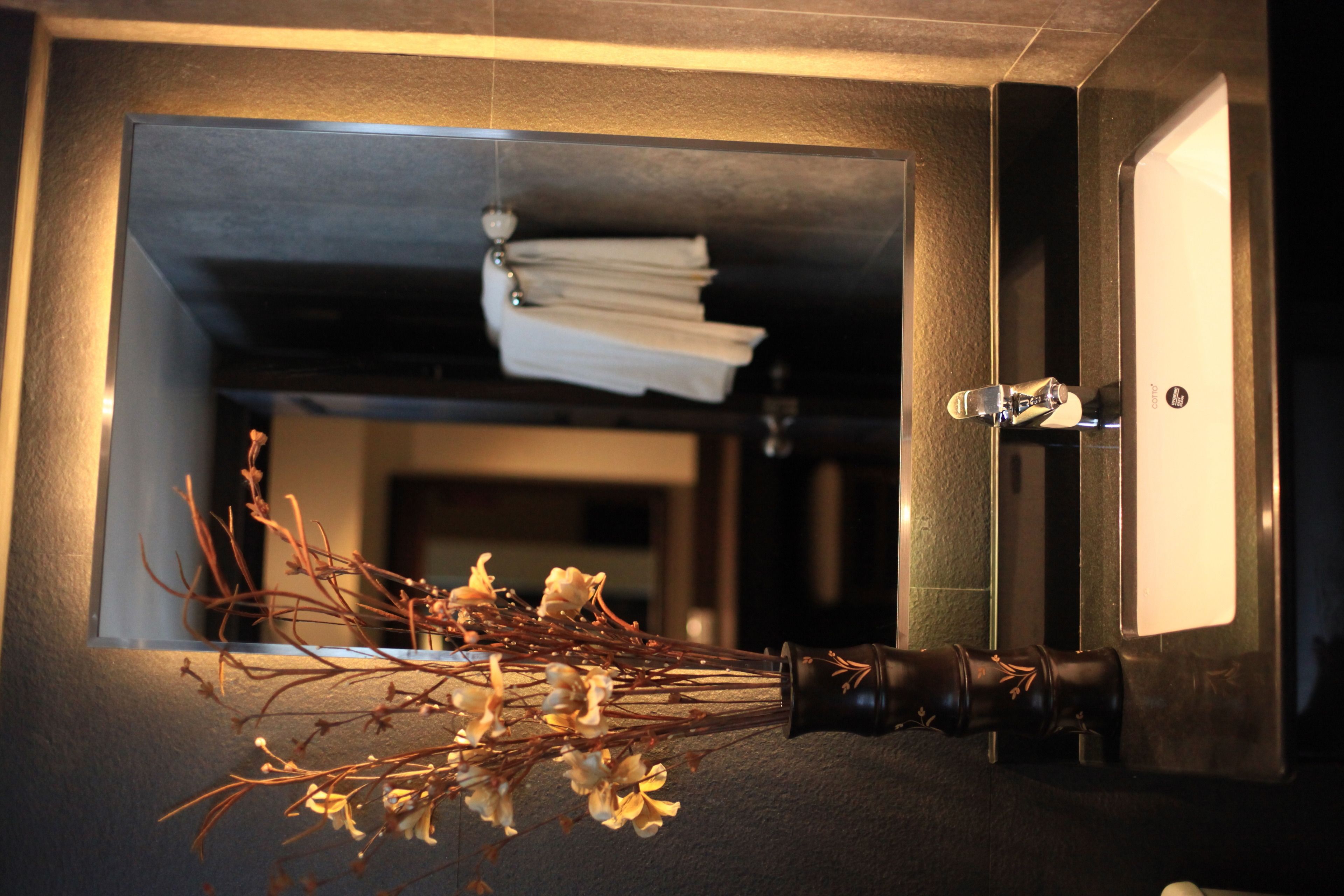 deluxe double or twin room | bathroom | shower, free toiletries, hair dryer, towels