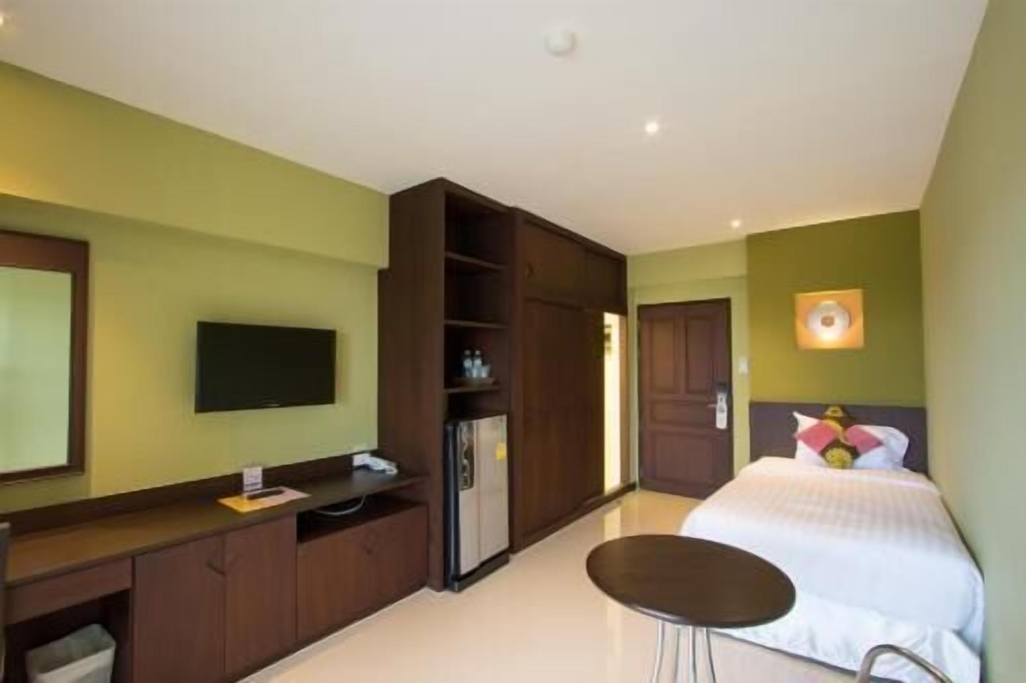 Een kluis op de kamer, verduisterende gordijnen, gratis wifi, beddengoed