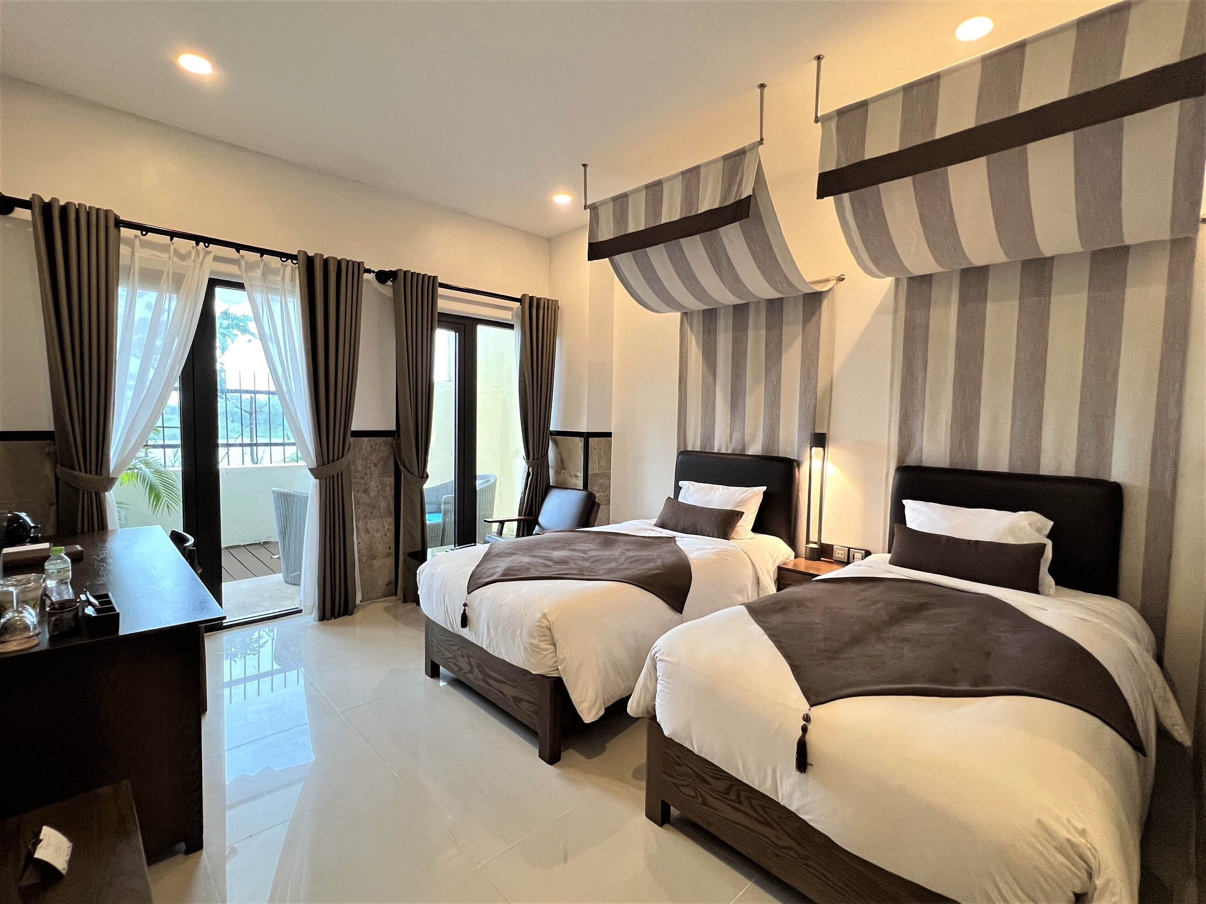 Deluxe Twin Garden & River View - Onsen, Sauna, Steam Sauna Inclusive | 1 bedroom, Select Comfort beds, minibar, in-room safe