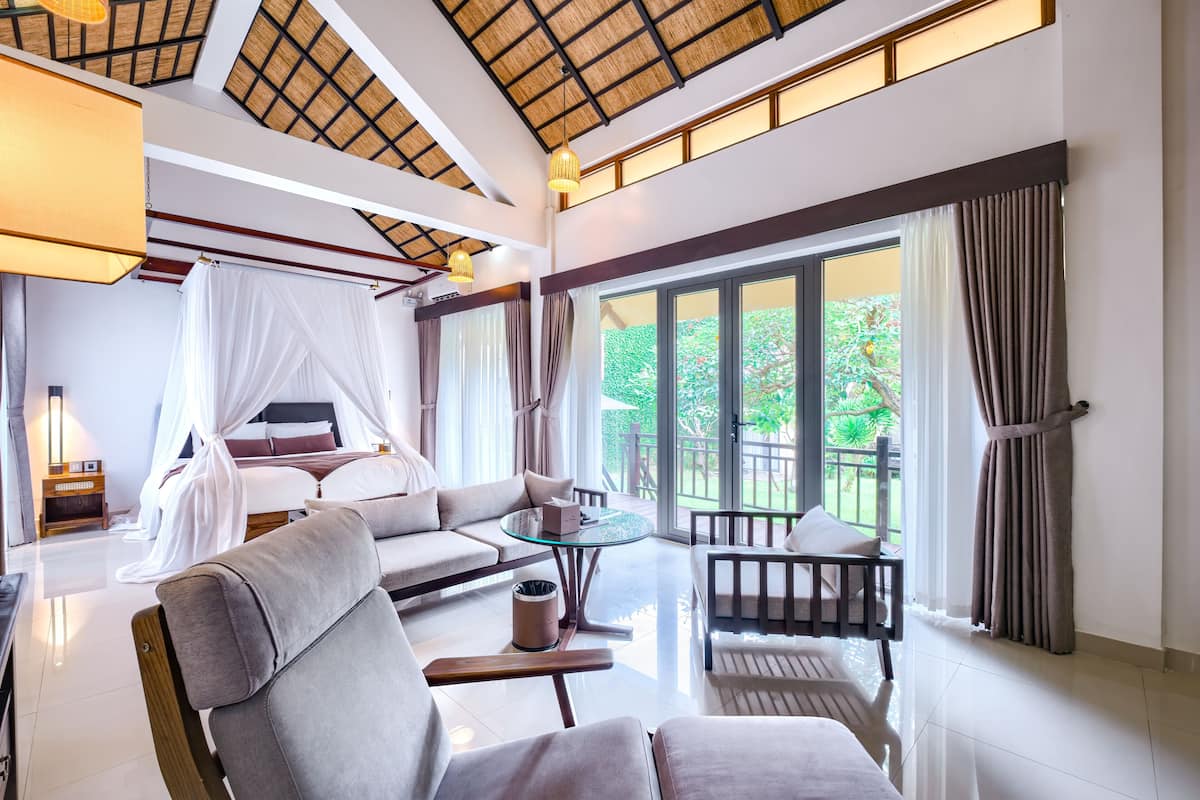 Villa Suite Garden View - Foot massage, Onsen Included | 1 bedroom, Select Comfort beds, minibar, in-room safe