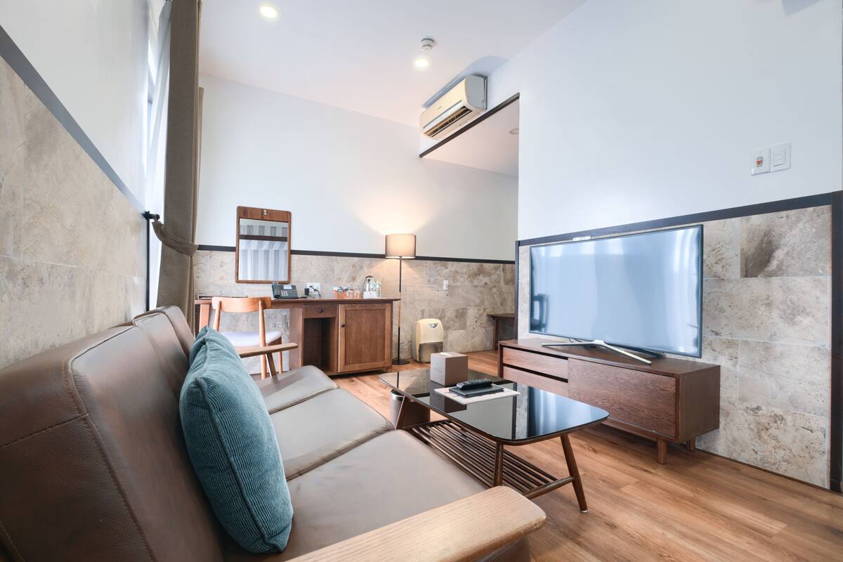 極品客房, 花園景觀 (King River -Onsen, Sauna, Steam Sauna) | 1 間臥室、Select Comfort 床墊、迷你吧、客房內保險箱