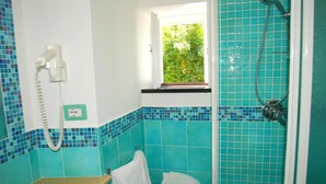 Habitación con 1 cama matrimonial o 2 individuales | Baño