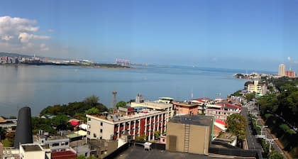 Blue Riverside Hotel