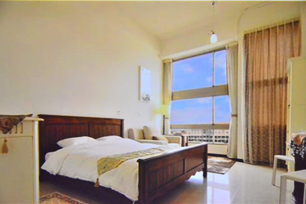 Standard Double Room | Egyptian cotton sheets, down comforters, pillowtop beds