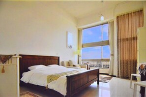 Standard Double Room | Egyptian cotton sheets, down comforters, pillowtop beds - Blue Riverside Hotel (New Taipei City)
