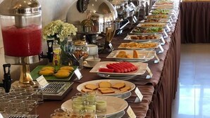 Free daily buffet breakfast - Minh Toan Hotel (Da Nang)