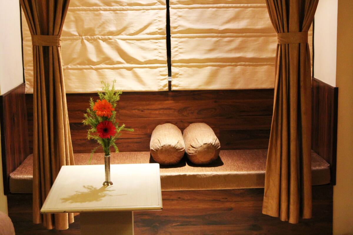 In-room safe, desk, iron/ironing board, rollaway beds