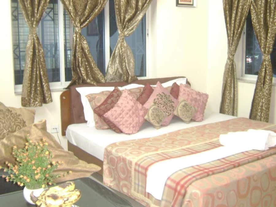 Ropa de cama de alta calidad, escritorio, camas supletorias