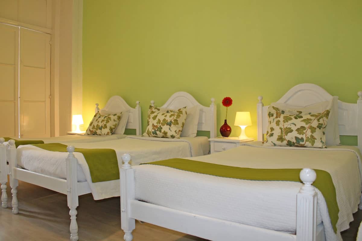 Family Room | In-room safe, desk, soundproofing, free WiFi