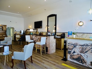 Bar (in der Unterkunft)