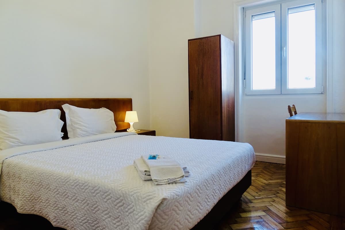Single Room | In-room safe, desk, soundproofing, free WiFi