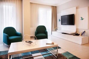 Family Suite | Living room | LCD TV, DVD player - Premium Residence Taksim Square (Istanbul)