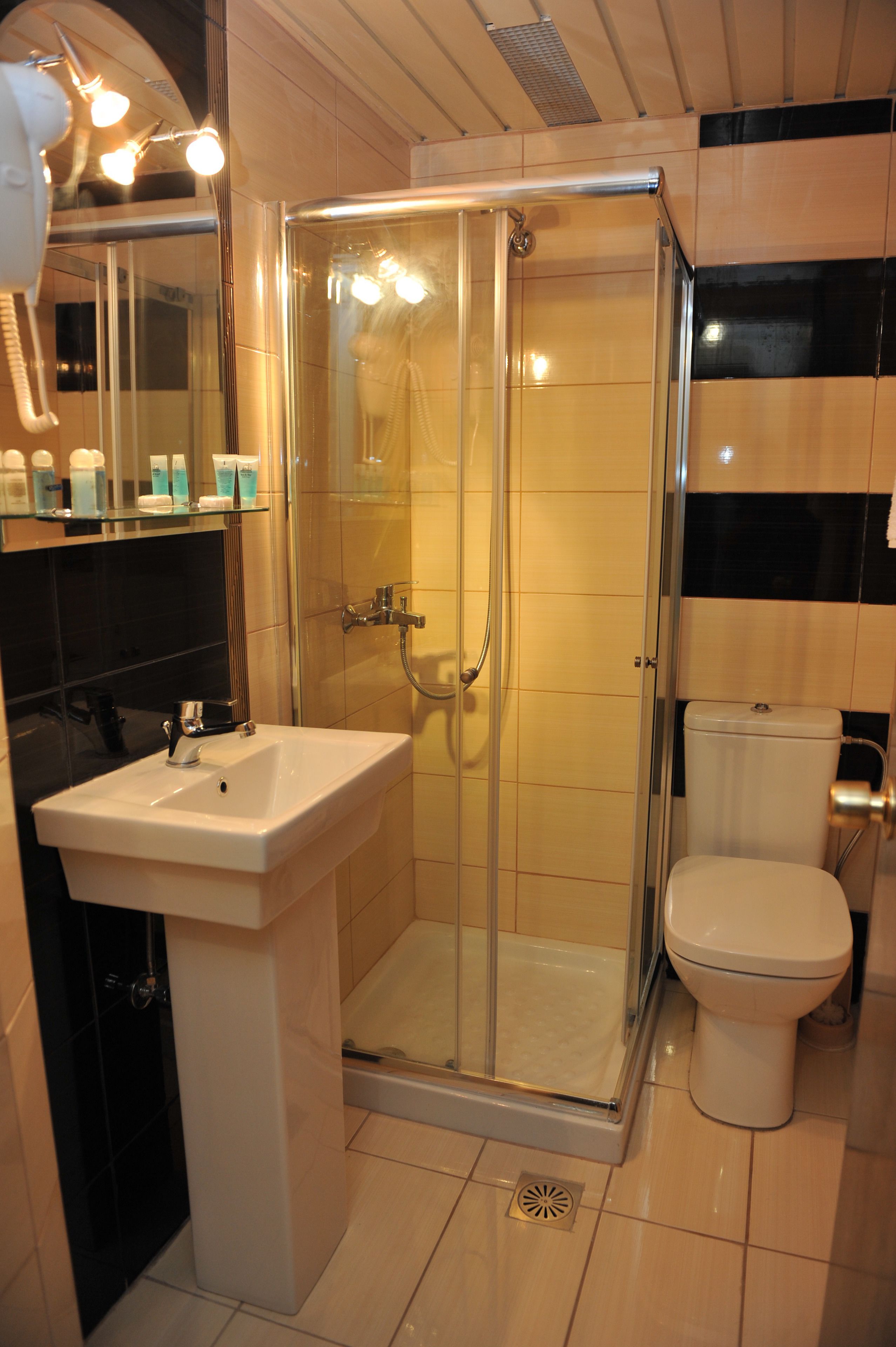 Photo - Heleni Beach Hotel