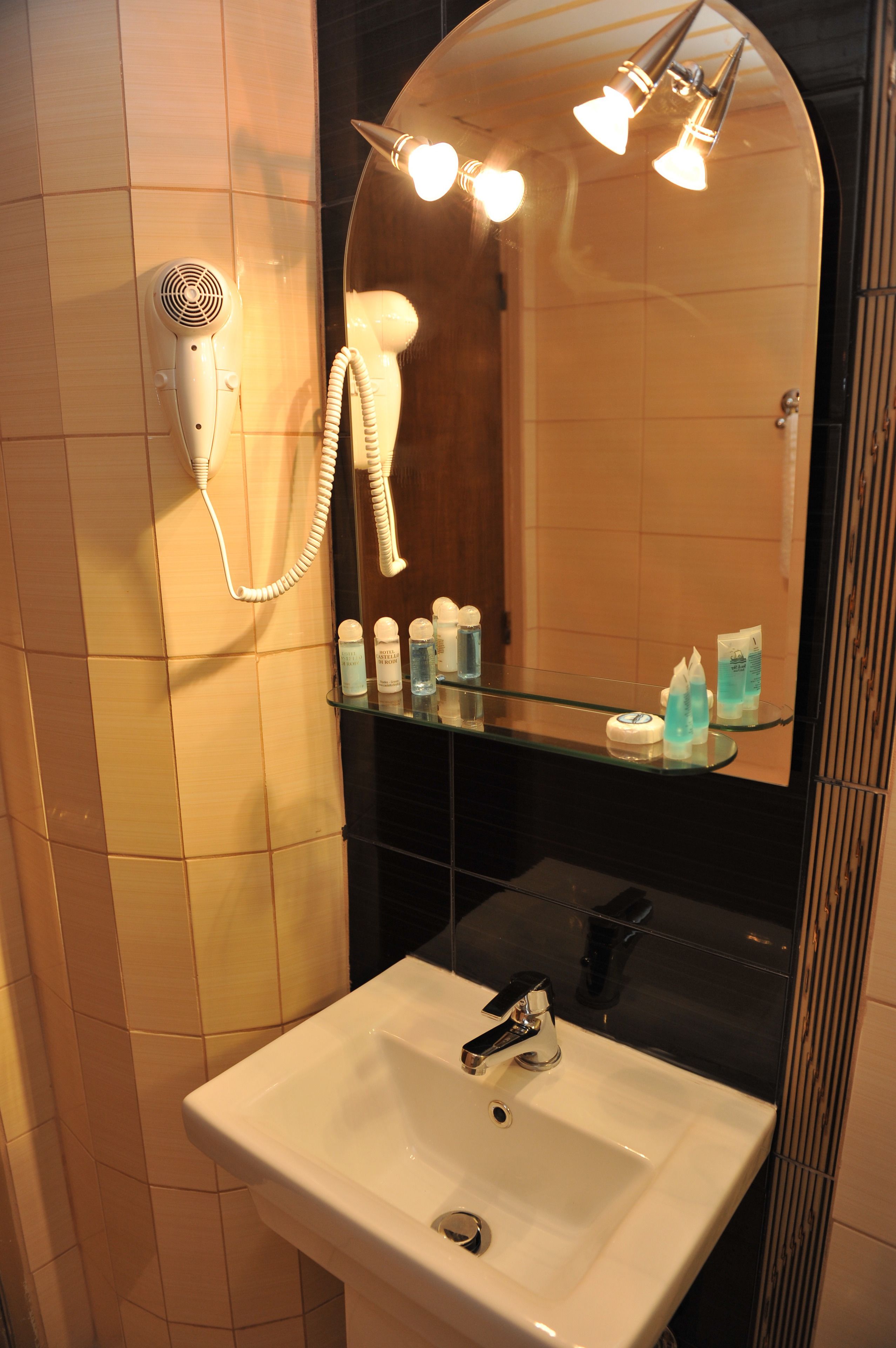 Photo - Heleni Beach Hotel