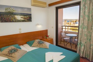 标准房 | 埃及棉床单、客房内保险箱、遮光窗帘、熨斗/熨板