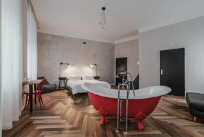 Caja de seguridad en la habitación, escritorio y wifi gratis 