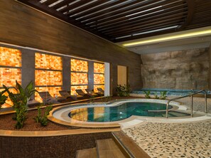 桑拿、湿蒸房、土耳其浴、面部护理、按摩/护理室、指（趾）甲修剪和护理