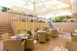 Se sirven desayunos, almuerzos y cenas