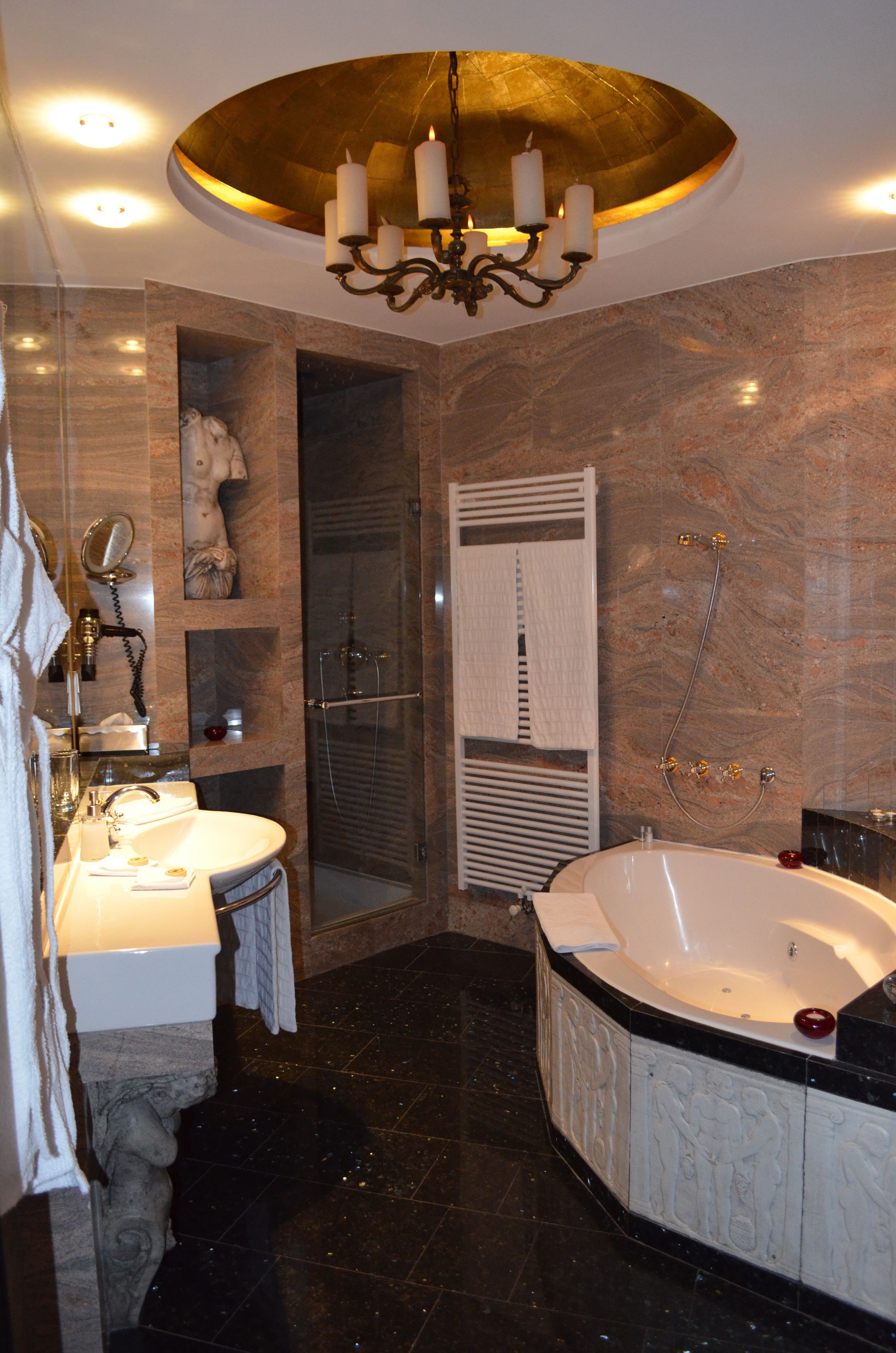 exclusive suite, 1 king bed, smoking | bathroom | separate bathtub and shower, jetted bath, free toiletries