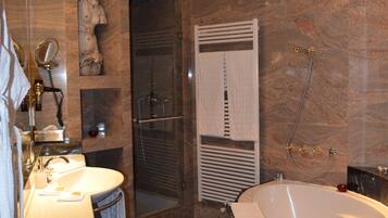 Exclusive Suite, 1 King Bed, Smoking | Bathroom | Separate tub and shower, jetted tub, free toiletries