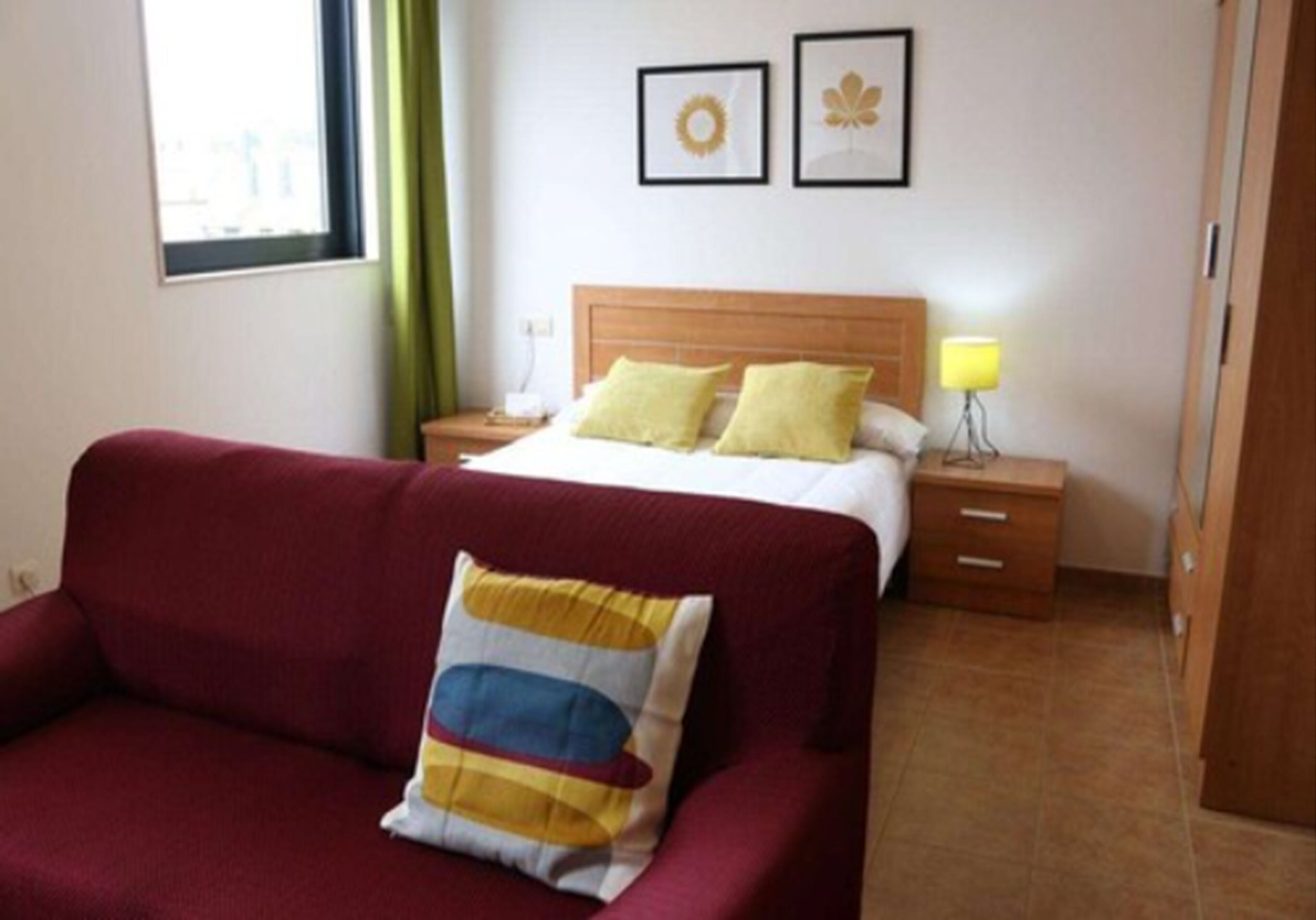 apartment (single) | iron/ironing board, free wifi, bed sheets