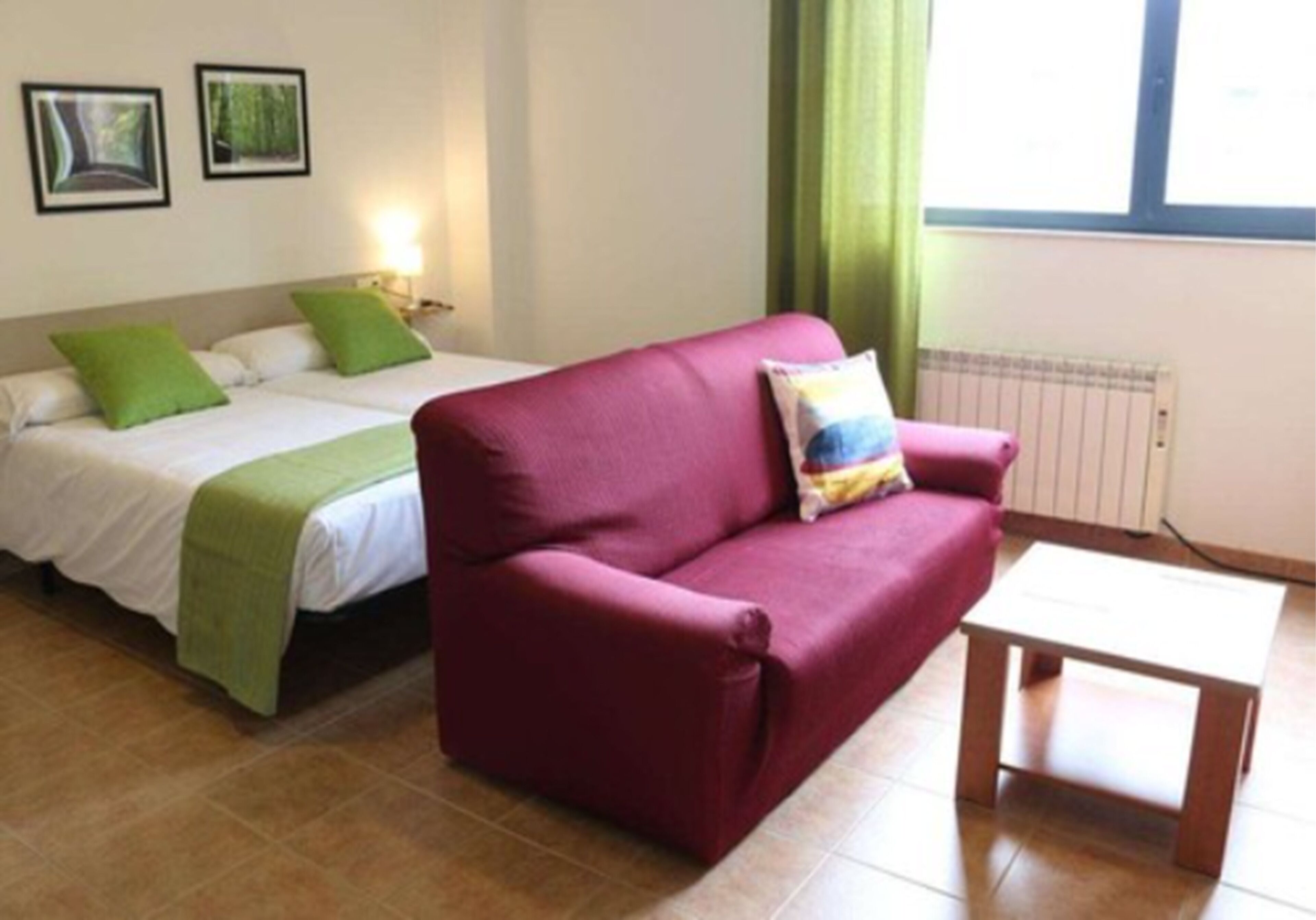 studio (cuádruple) | iron/ironing board, free wifi, bed sheets