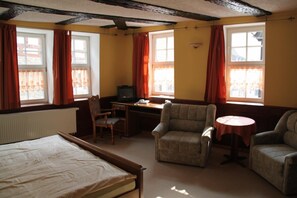 Down duvets, cots/infant beds, rollaway beds, free WiFi