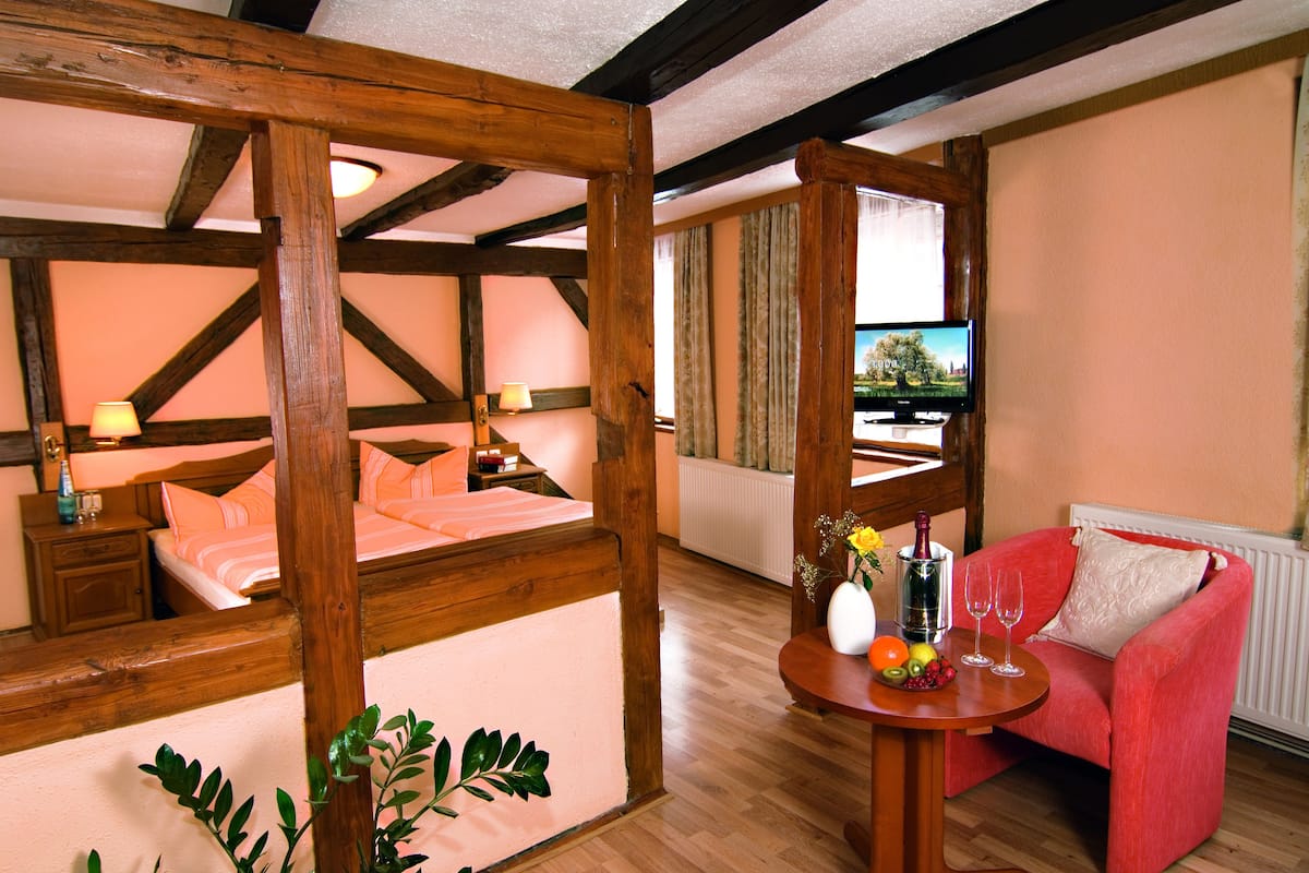 standard double room, 1 double bed | down duvets, cots/infant beds, rollaway beds, free wifi