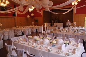 Indoor wedding - Hotel Zum Kanzler (Südharz)