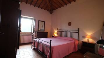 1 bedroom, desk, free WiFi