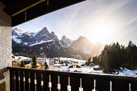Vista desde la habitación. Residence Lastei