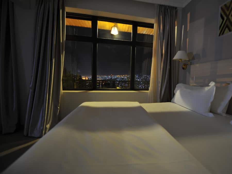 Rideaux occultants, chambres insonorisées, Wi-Fi gratuit