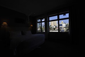 1 bedroom, blackout curtains, soundproofing, free WiFi