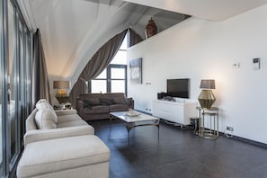 Penthouse, 3 Bedrooms, Balcony, Sea View | Living room