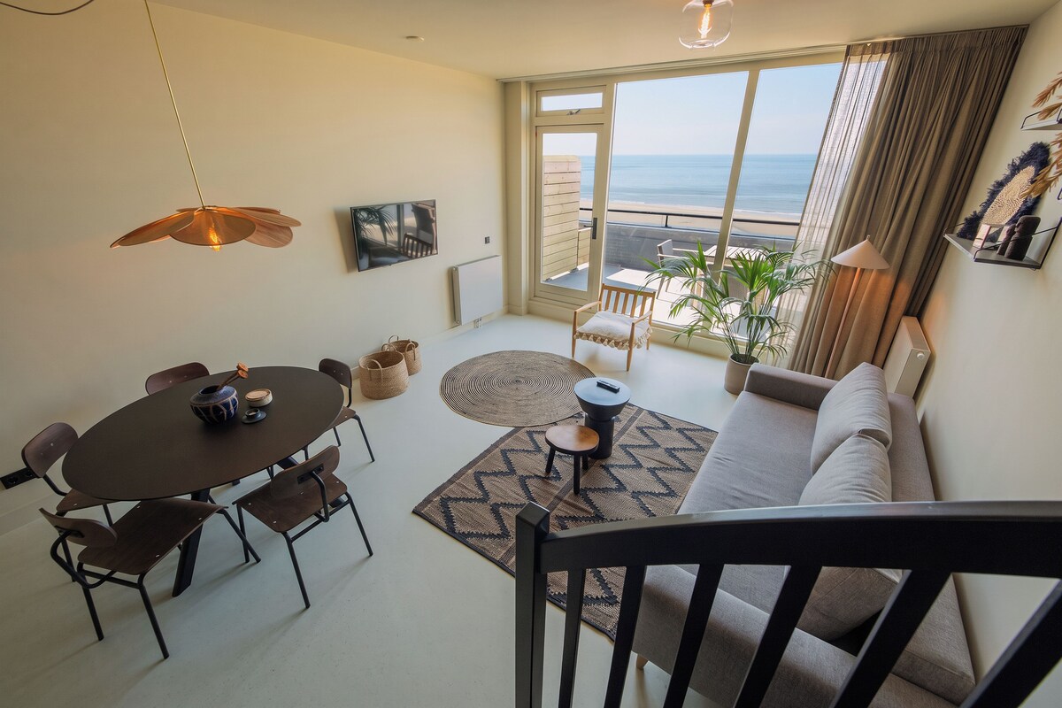 Familie appartement, 1 kingsize bed met slaapbank, balkon | Woonruimte | Een 43-inch smart-tv met digitale zenders, televisie en Netflix