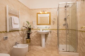 Bathroom - Domus Ludovisi Daplace Collection (Rome)