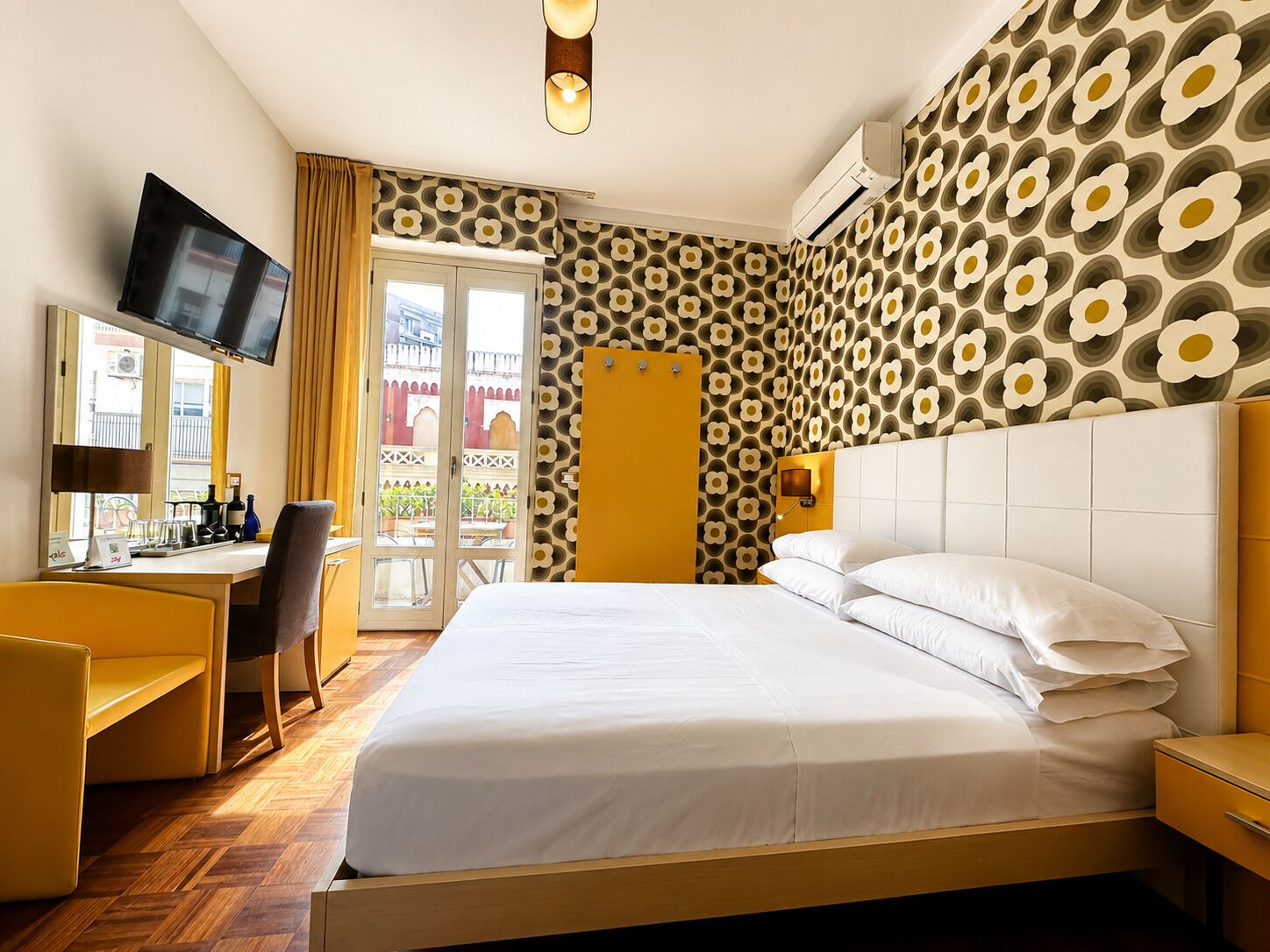 Classic Triple Room, Balcony (Tortora) | Premium bedding, down comforters, pillowtop beds, minibar