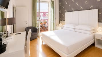 Classic Double Room, 1 King Bed, Balcony (Pellicano) | Premium bedding, down comforters, pillowtop beds, minibar