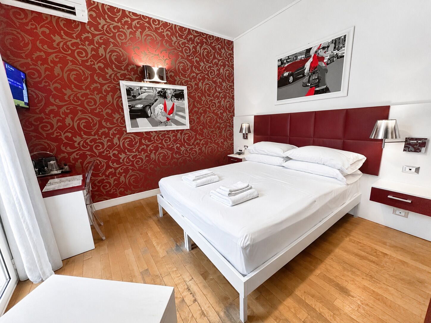 Classic Double or Twin Room, Balcony (Pettirosso) | Premium bedding, down comforters, pillowtop beds, minibar
