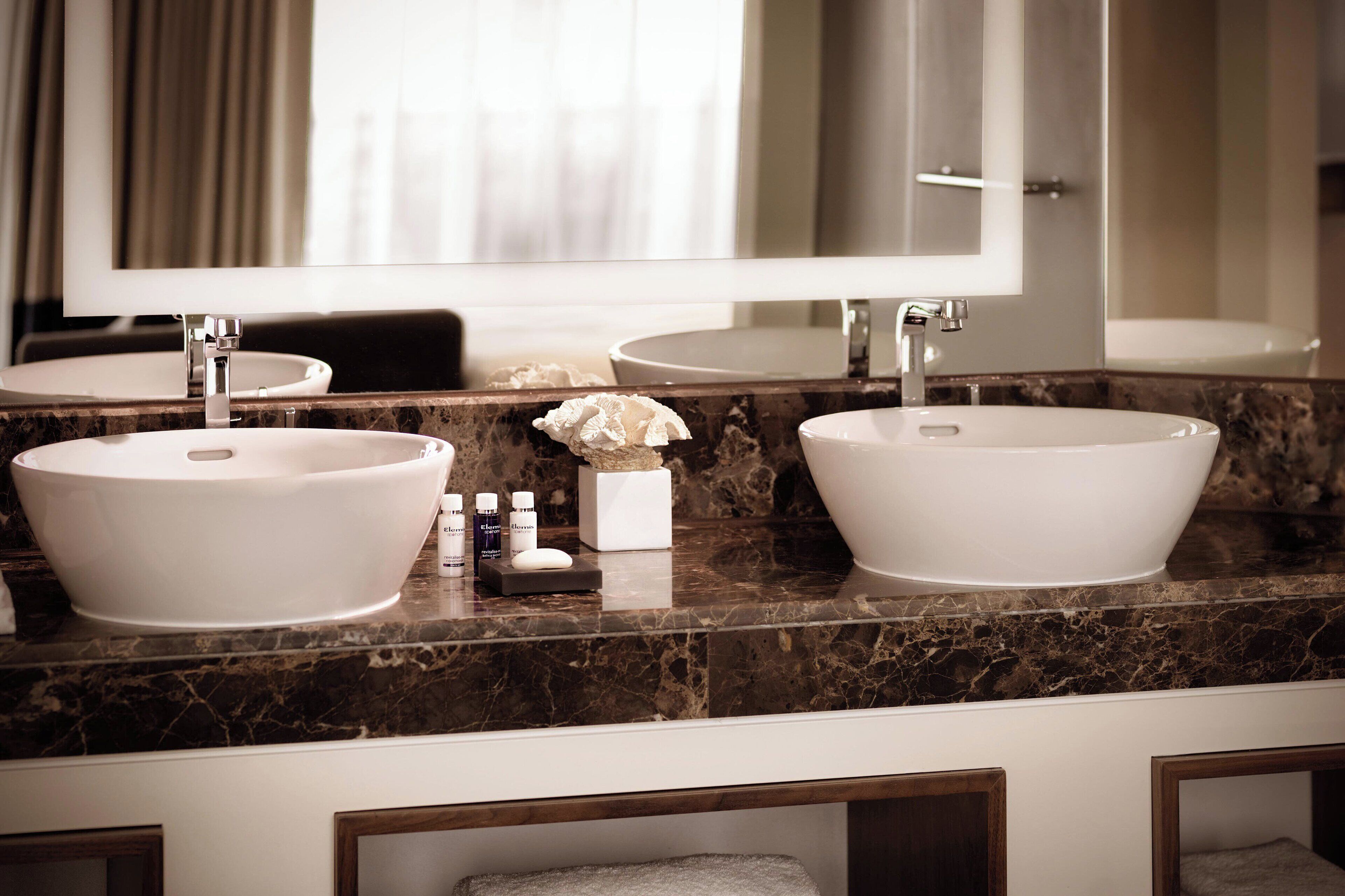 suite, 1 bedroom, terrace, sea view | bathroom | designer toiletries, hair dryer, bathrobes, slippers